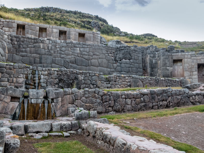 tambomachay-peru-inca
